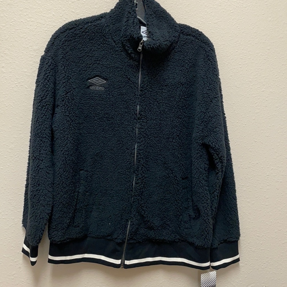 Umbro size medium NWT